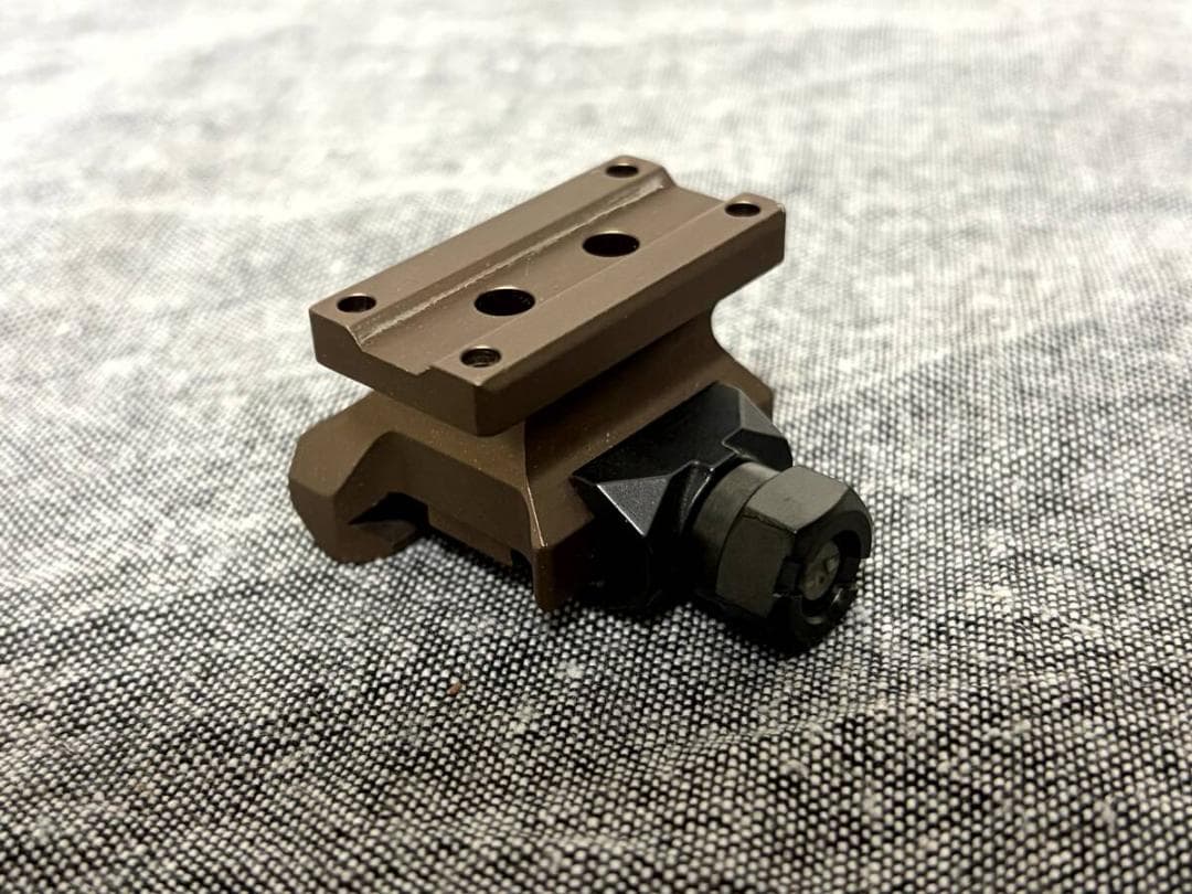 実物 Geissele Super Precision MRO mount