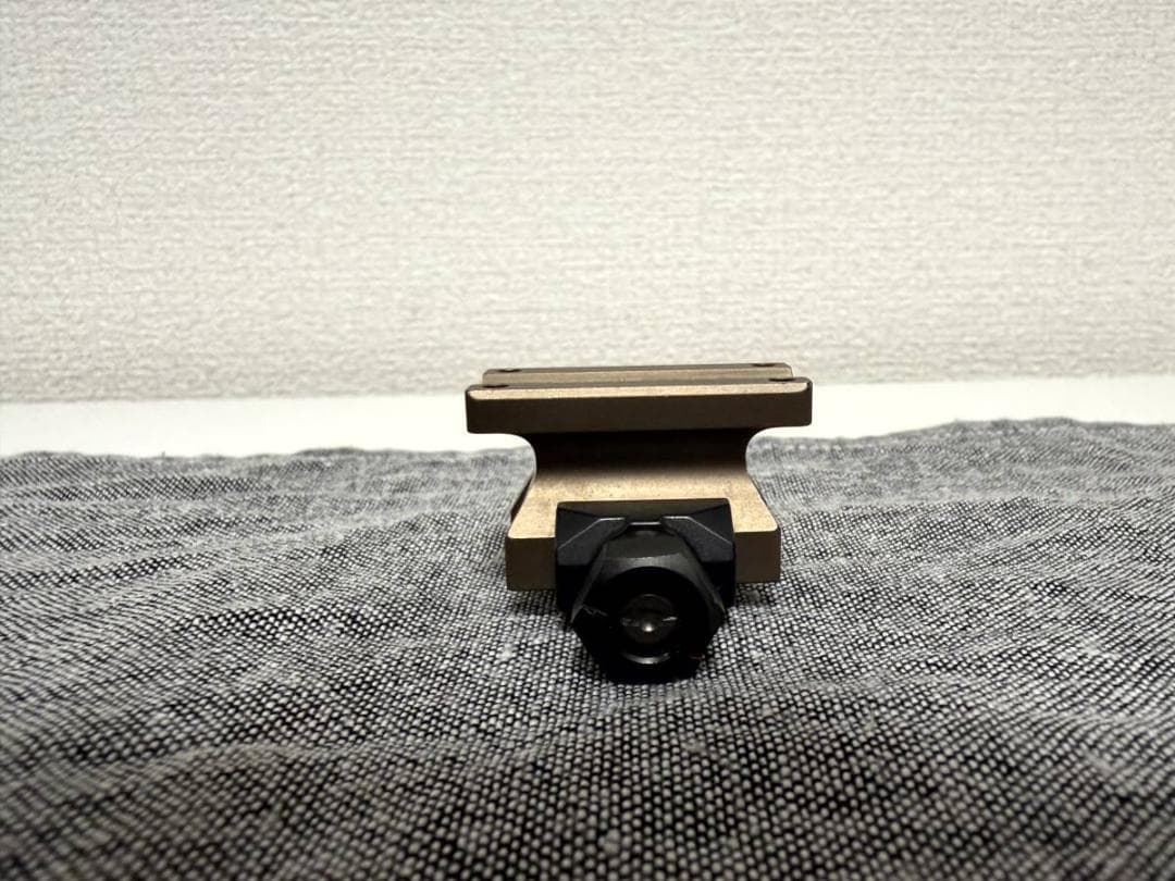 実物 Geissele Super Precision MRO mount