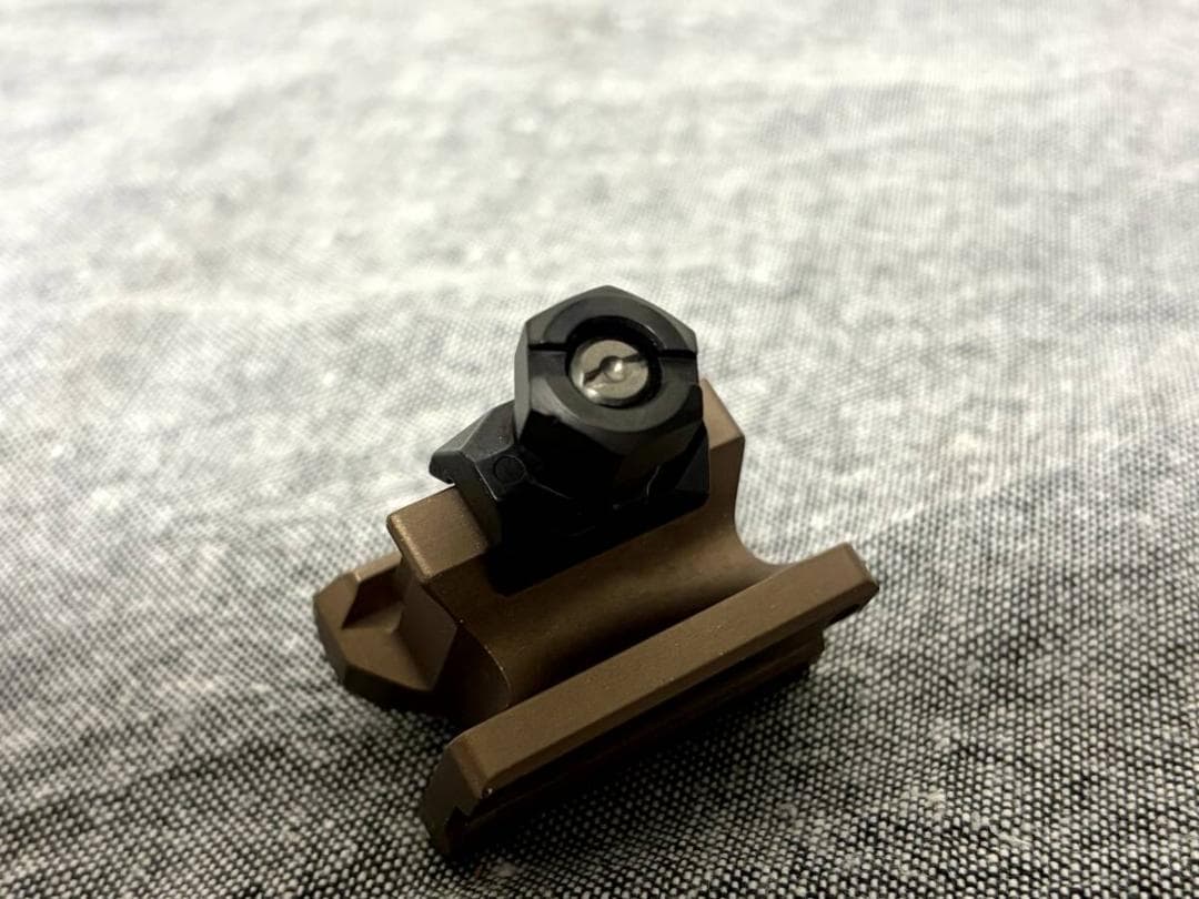 実物 Geissele Super Precision MRO mount