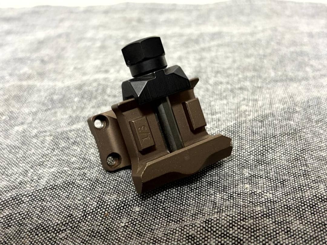 実物 Geissele Super Precision MRO mount