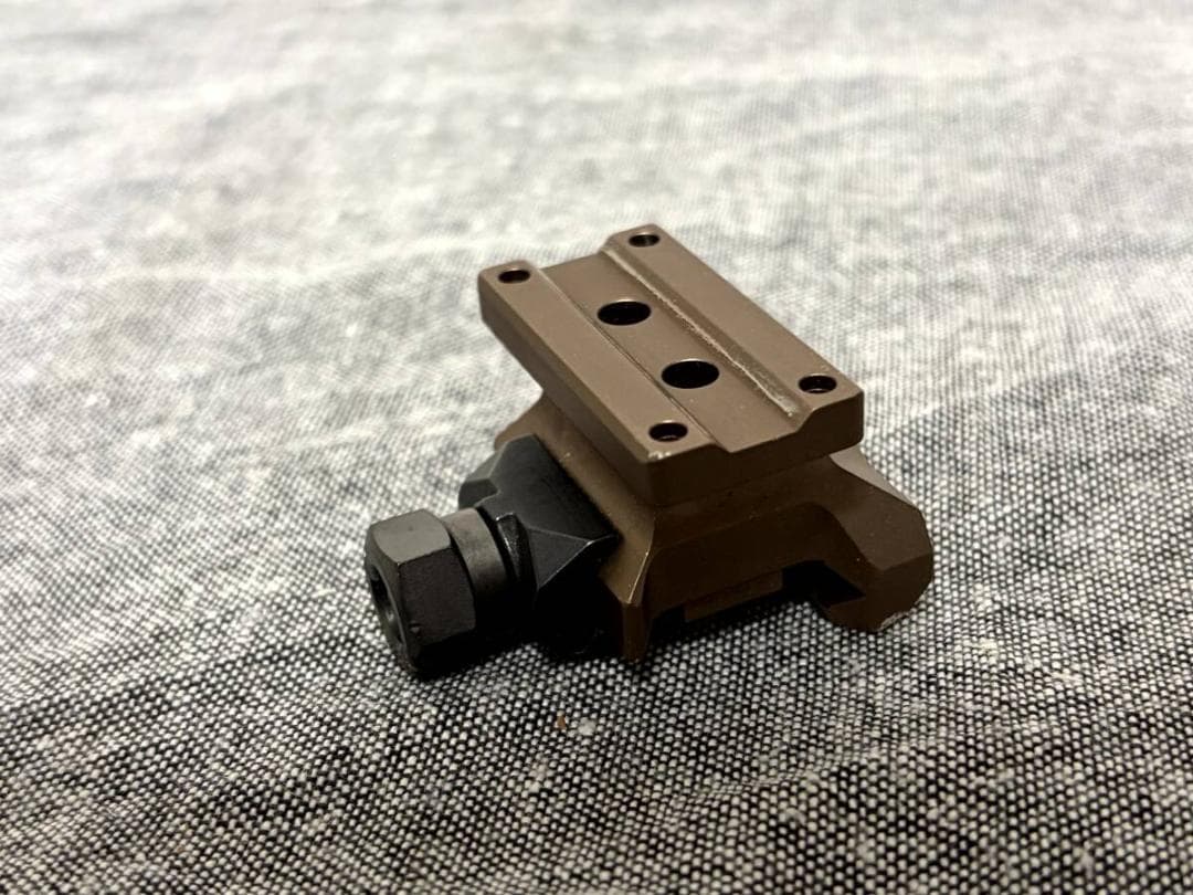 実物 Geissele Super Precision MRO mount