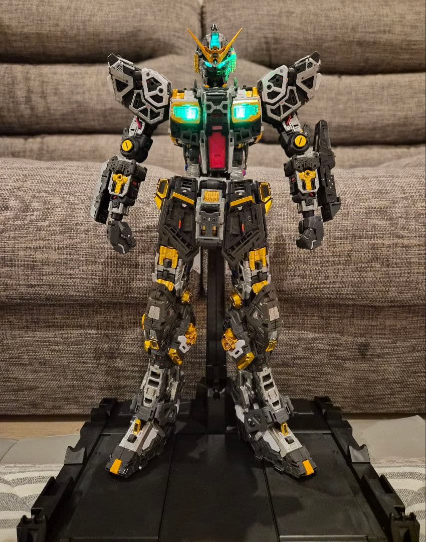 【完成品】PG UNLEASHED 1/60 νガンダム＋LEDユニット組込済み