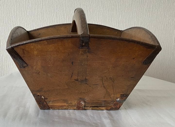 古民具木製　アンティーク　木手桶　ドライフラワー花瓶になります