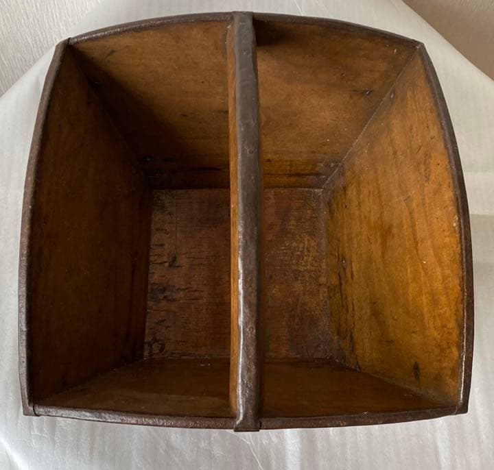 古民具木製　アンティーク　木手桶　ドライフラワー花瓶になります