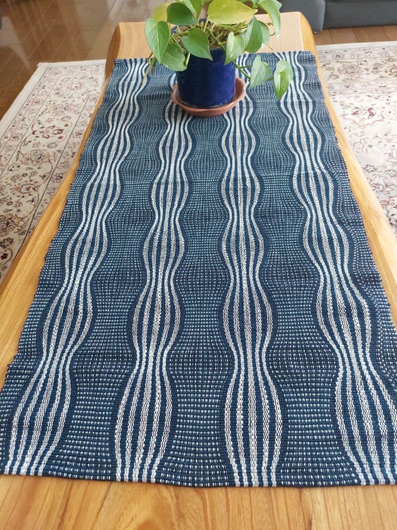 さきおりテーブルランナー