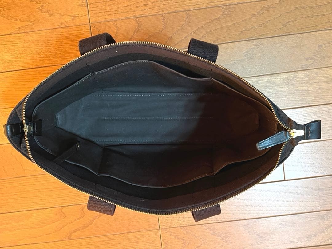 倉敷の綿麻帆布とヌメ革で仕立てた 丈夫で軽量なトートM ＜ブラック black＞