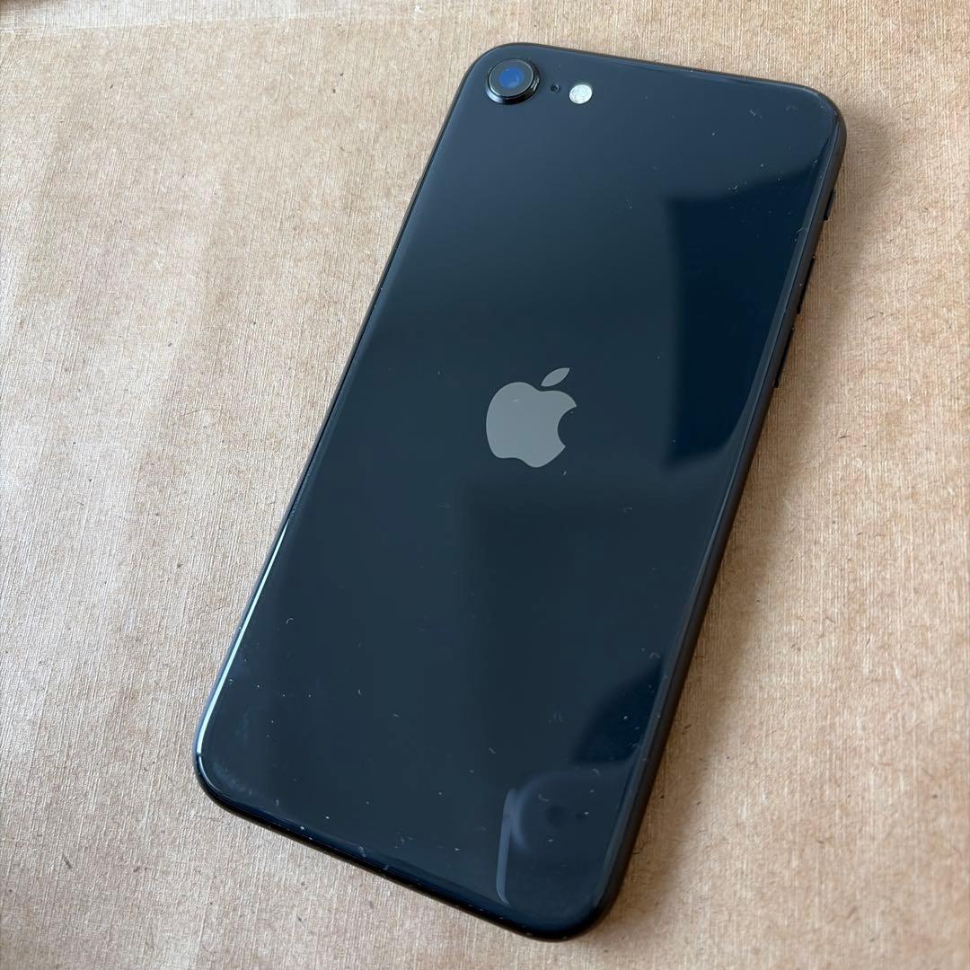 iPhonese第二世代　se2 simフリー 64gb A-128