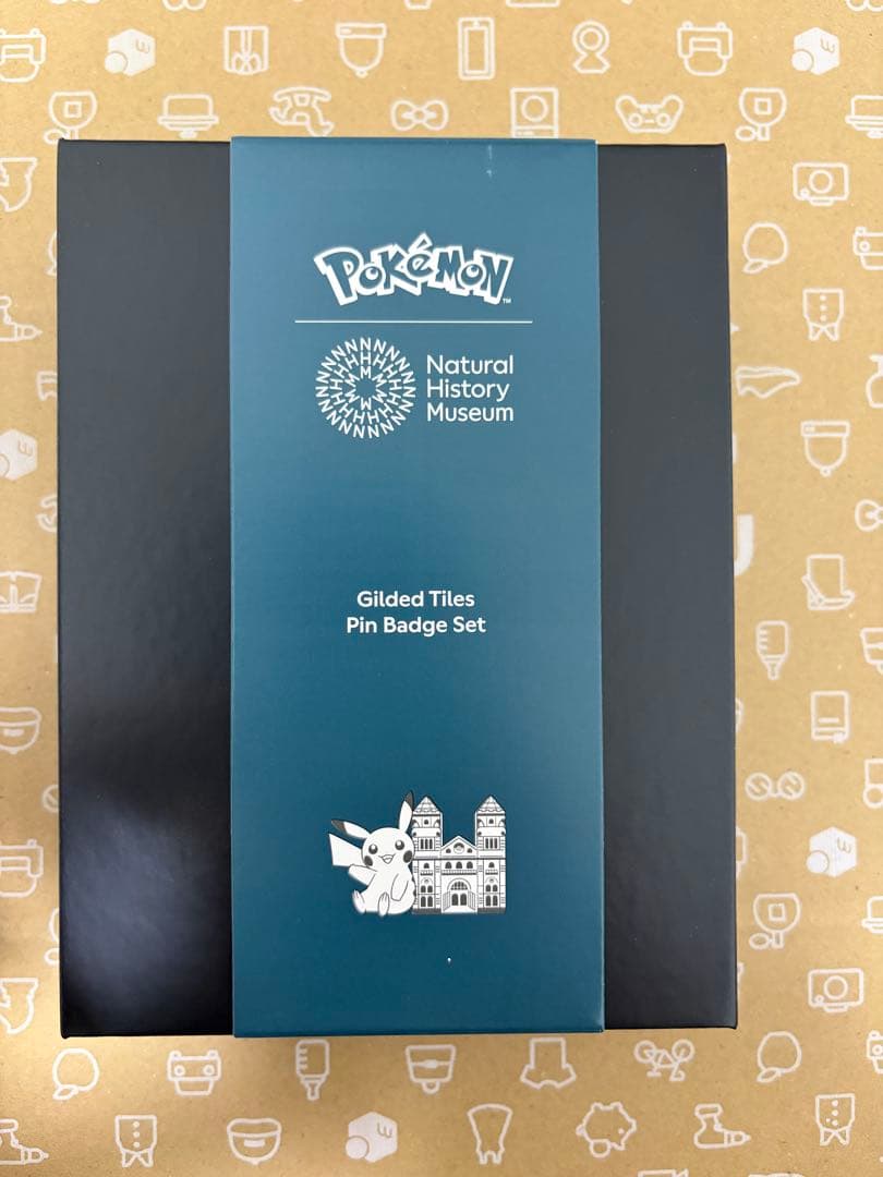 【激レア・ロンドン自然史博物館限定品】　ピンバッジ4個入りセット
