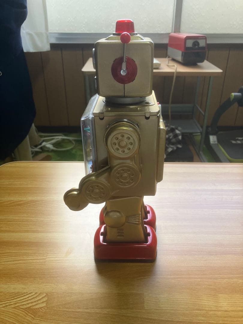 ブリキギアロボット