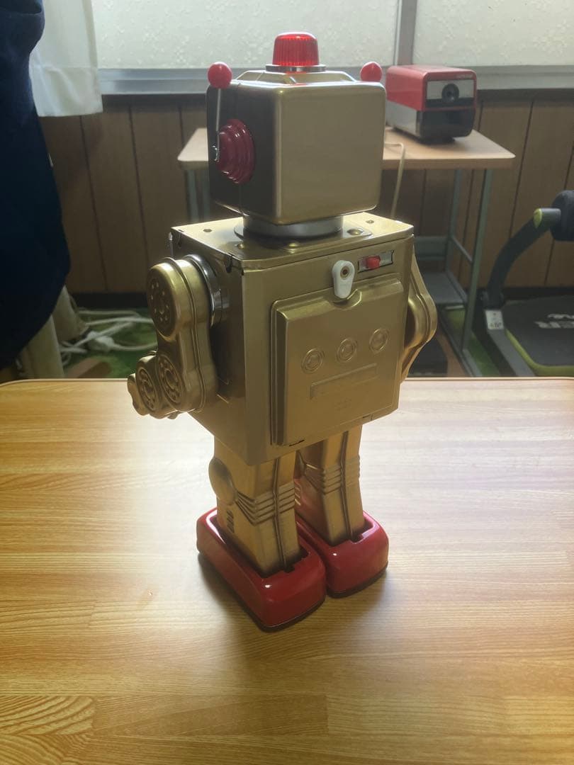 ブリキギアロボット