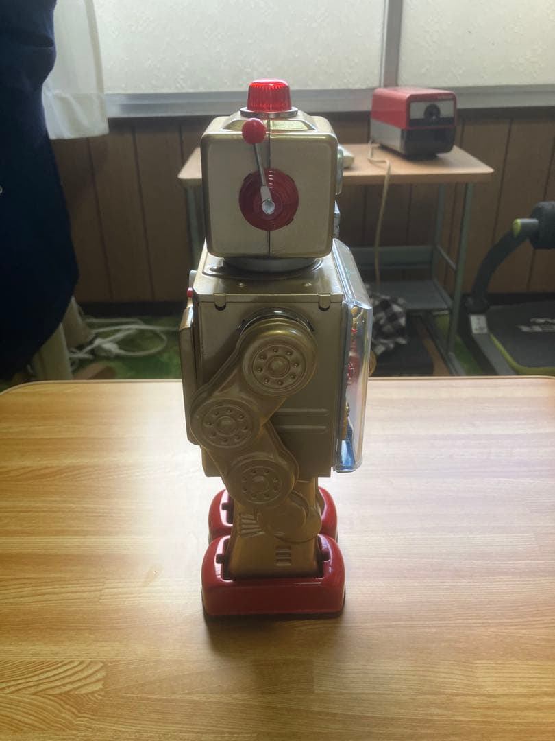 ブリキギアロボット