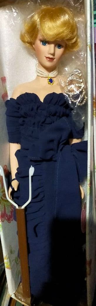 ダイアナドール