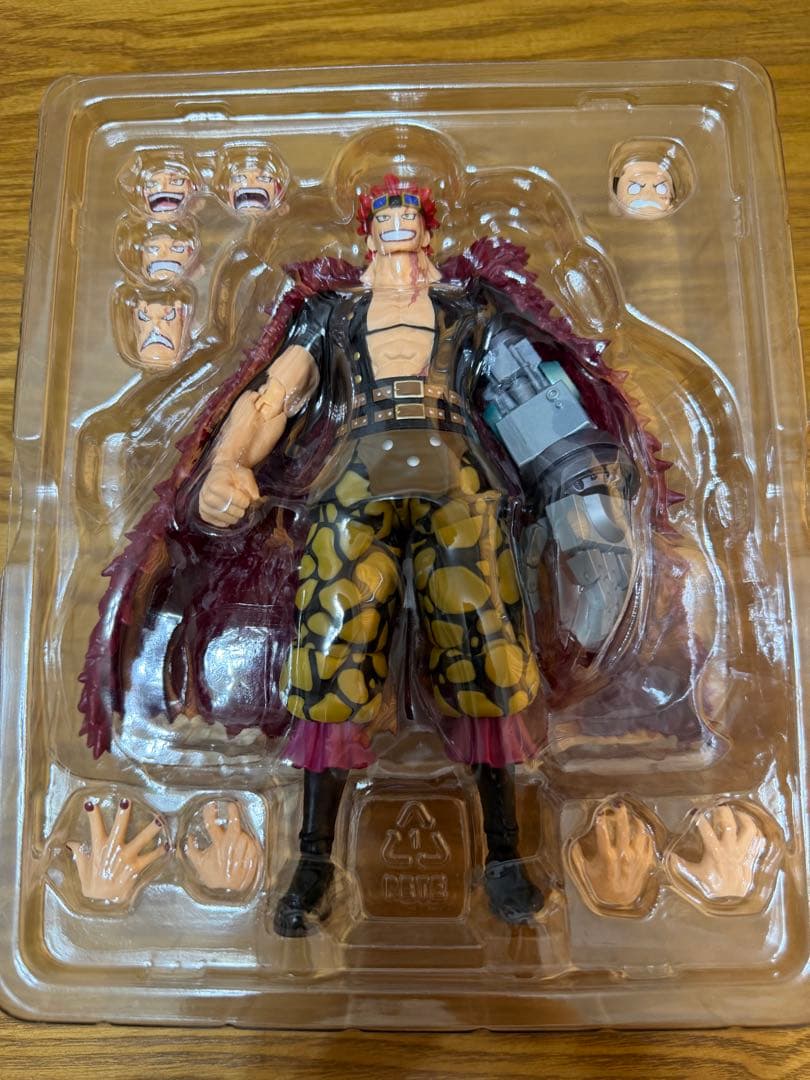 S.H.Figuarts ユースタス・キッド -鬼ヶ島討入- 布コート付き