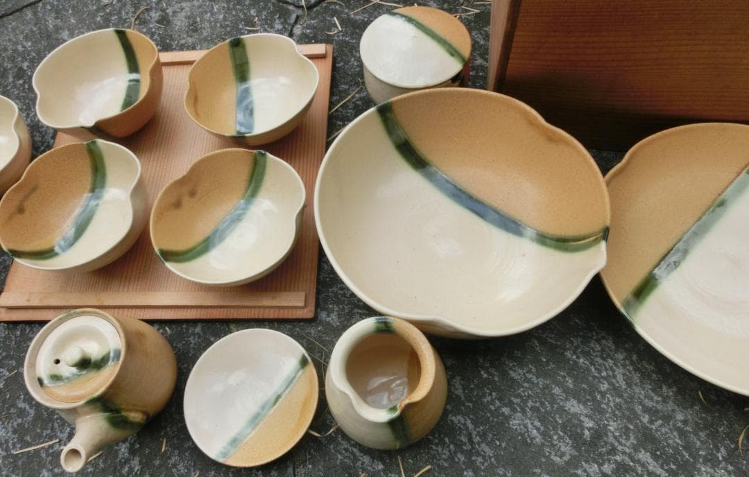 新品未使用　伊良保　平安　11点SET　寿　揃い　平皿　椀　醤油差し　箱付き