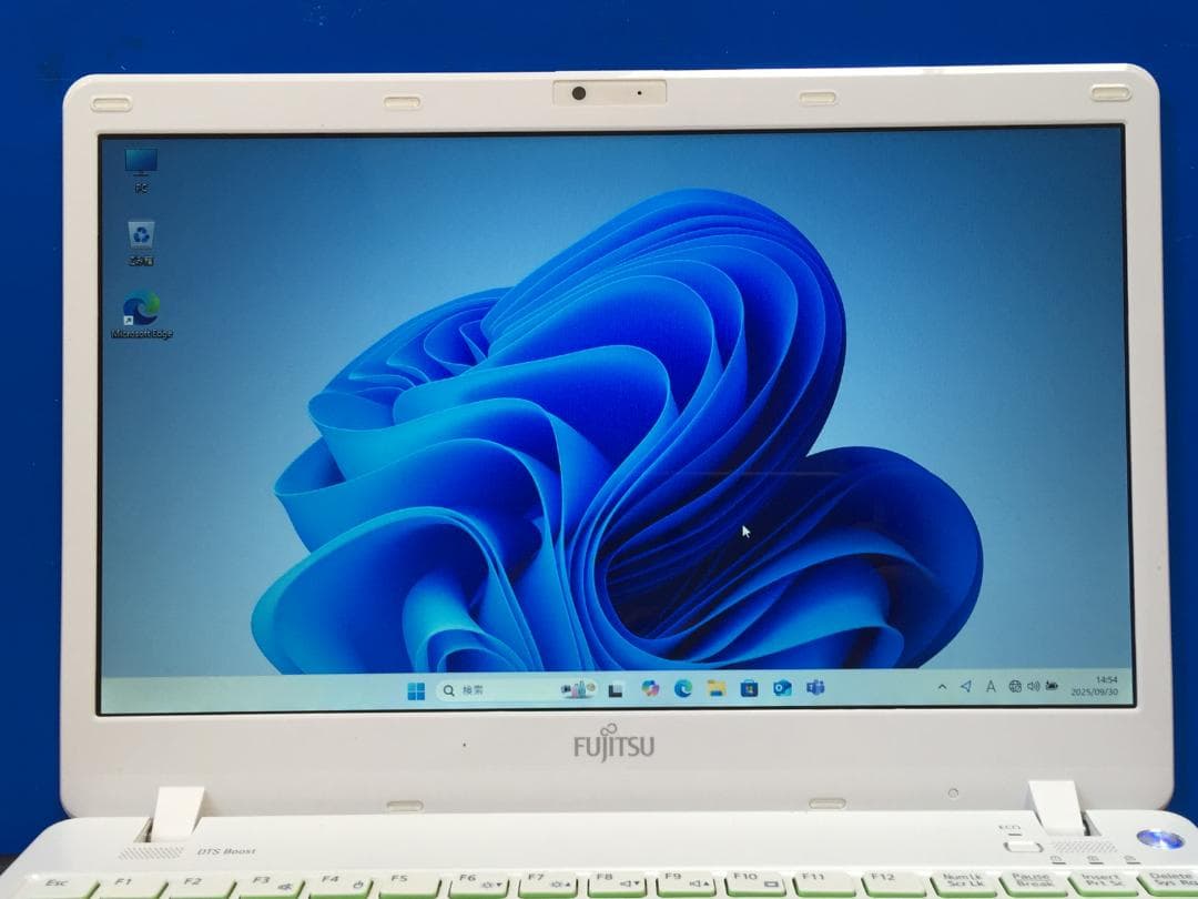 LIFEBOOK SH54 13.3型/薄型/Office2024/win11