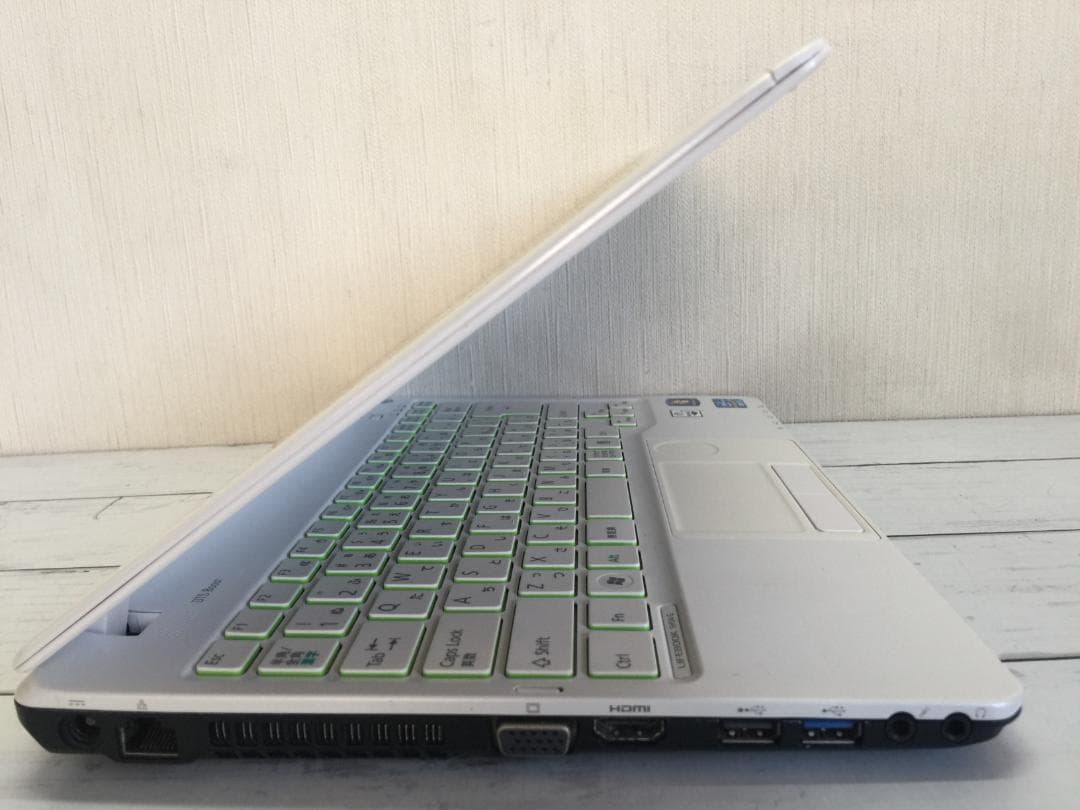 LIFEBOOK SH54 13.3型/薄型/Office2024/win11