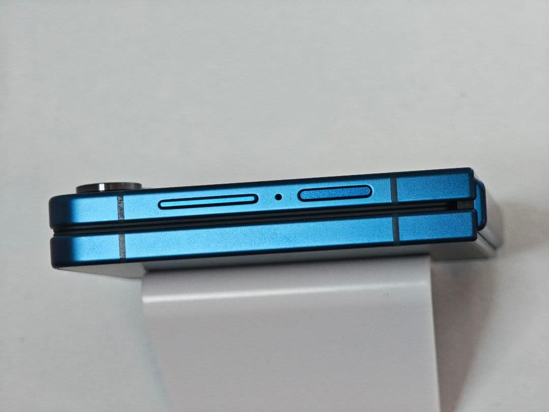 【美品】Galaxy Z Flip7 ブルーシャドウ 256GB 韓国版