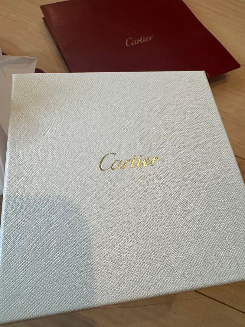 レアCartier ノベルティーキャンディボックス