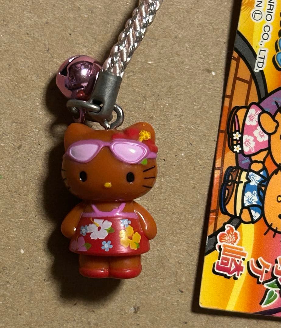 ご当地ストラップ 日焼け キティ 神奈川限定 茅ヶ崎バージョン 2009 根付け