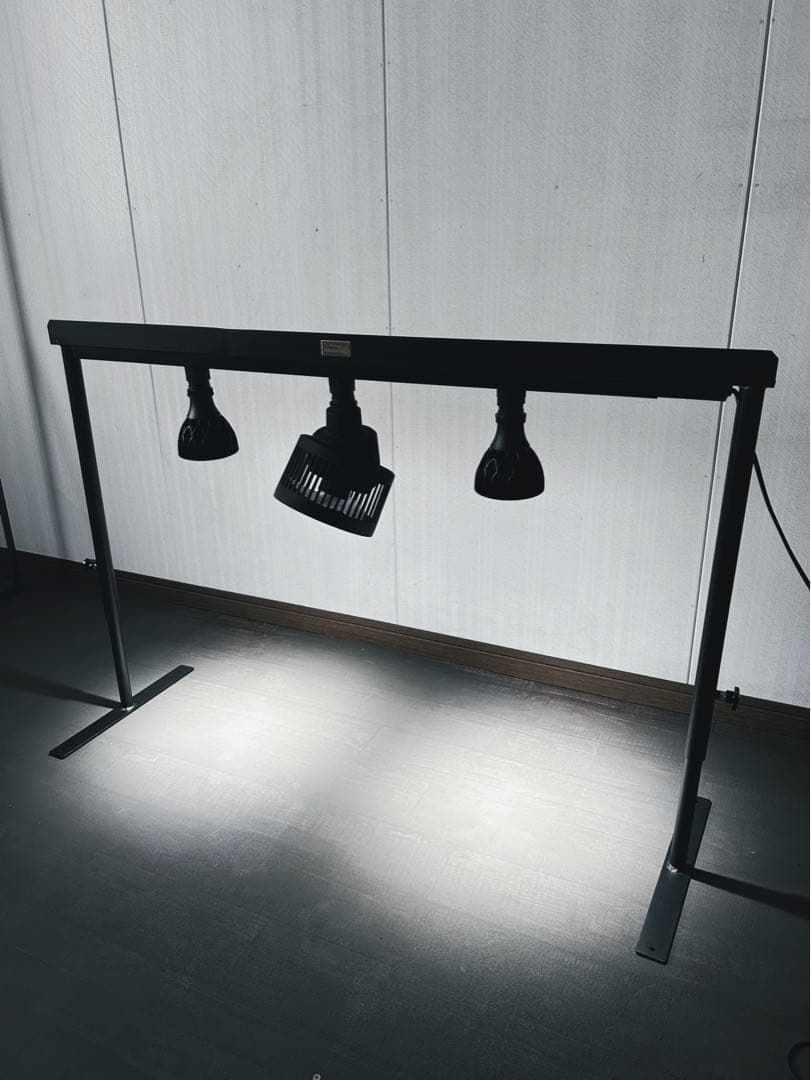 ☆送料込み☆アイアン植物棚　即購入OK ボタニカルシェルフ　アガベ　塊根　熱帯魚