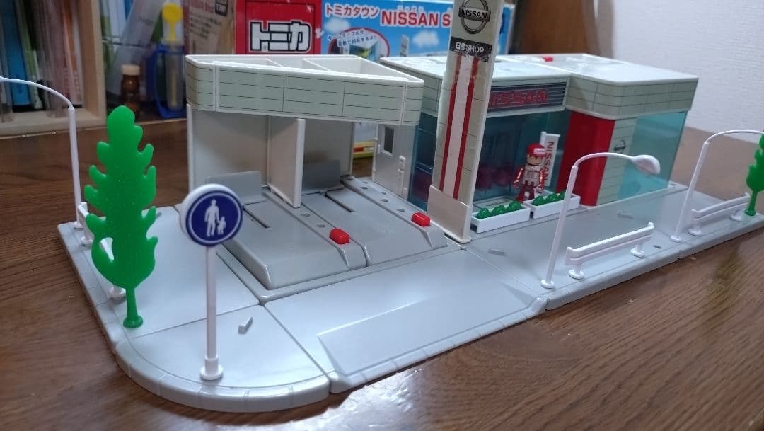 ☆トミカタウン　ニッサンショップ　中古品☆