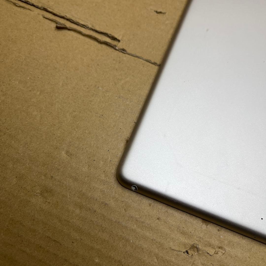 iPad (第７世代) Wi-Fi 32GB シルバー