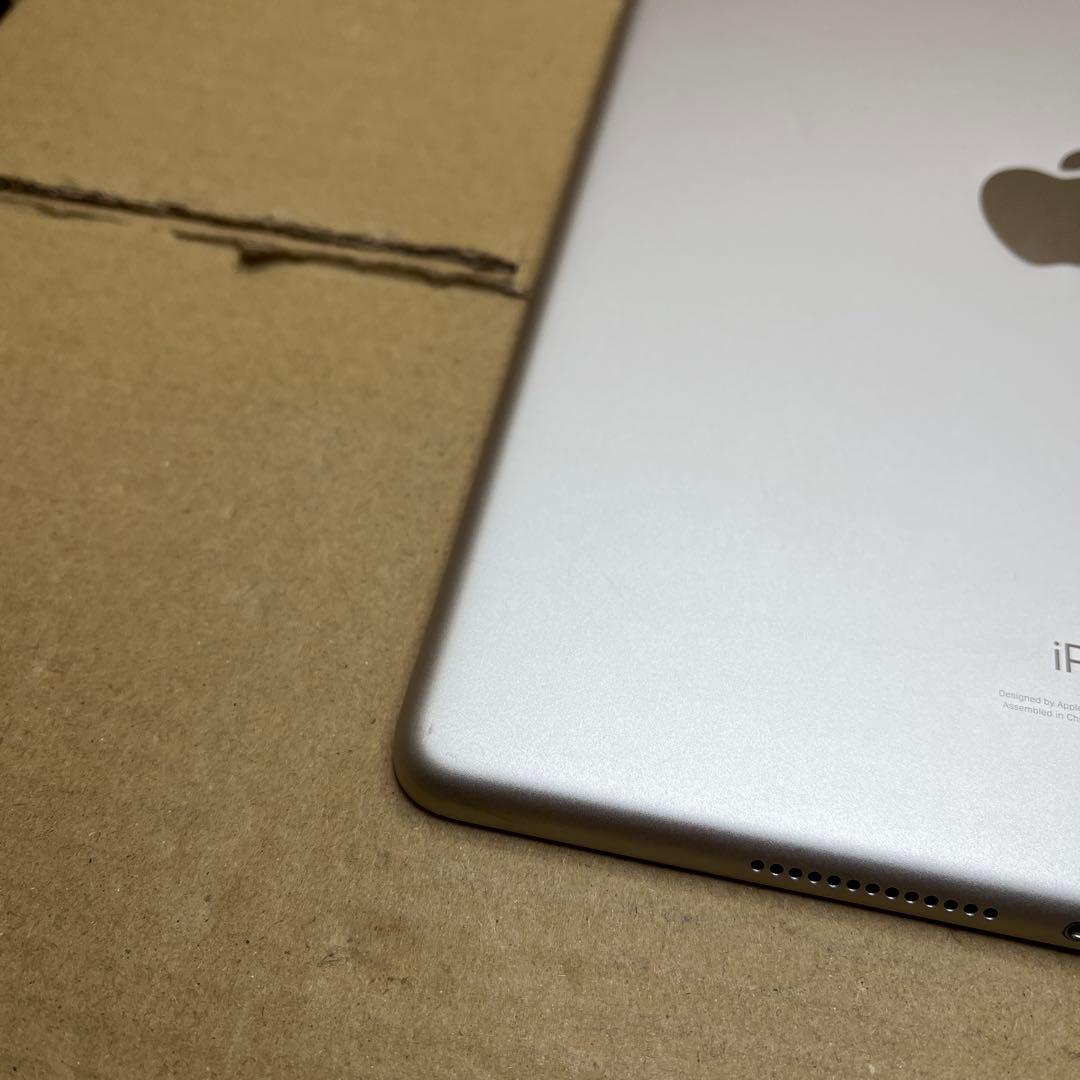 iPad (第７世代) Wi-Fi 32GB シルバー