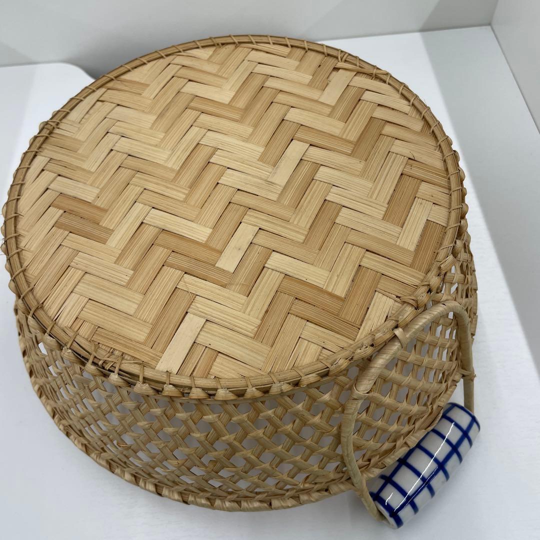 カゴ　陶器製取っ手つき籠　かご