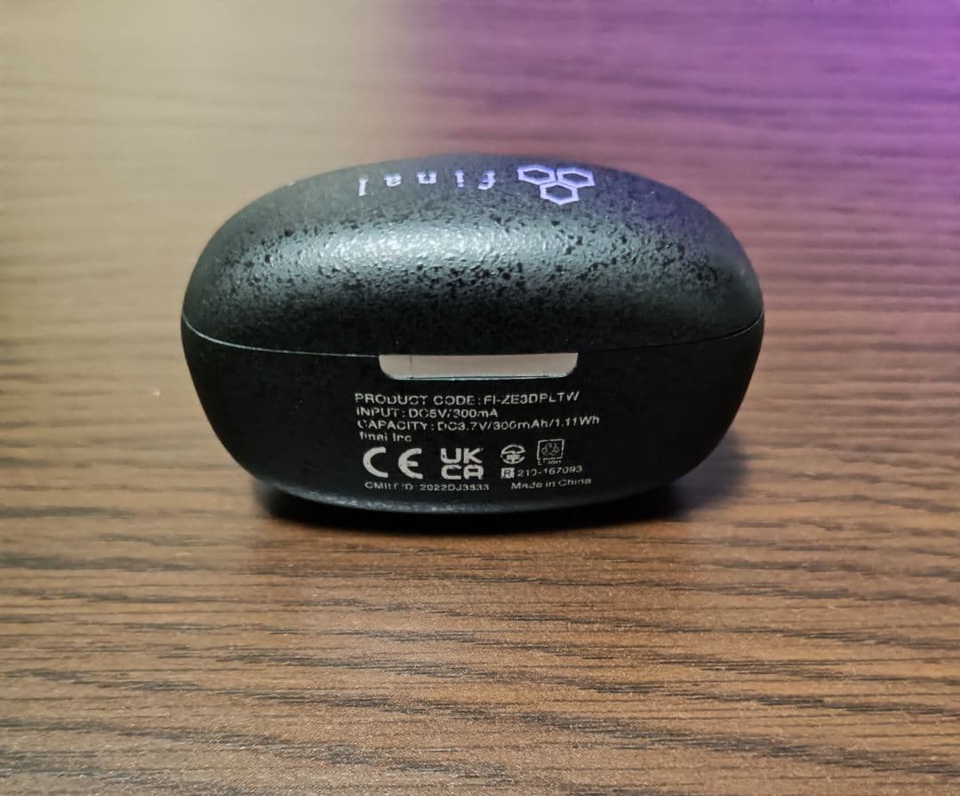 final ZE3000 ブラック ワイヤレスイヤホン