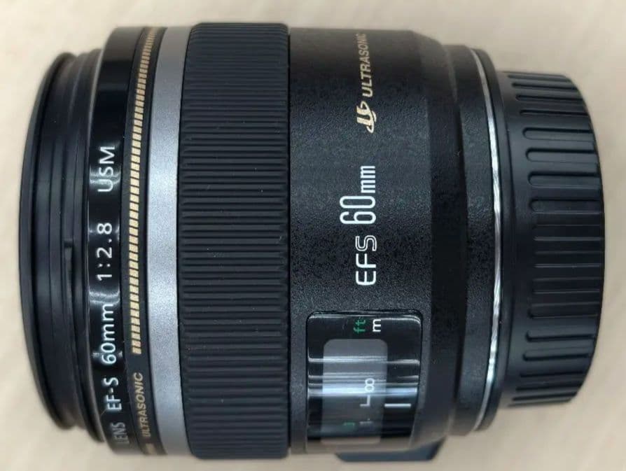 【値下げしました】Canon EFS 60mm f/2.8 Macro USM