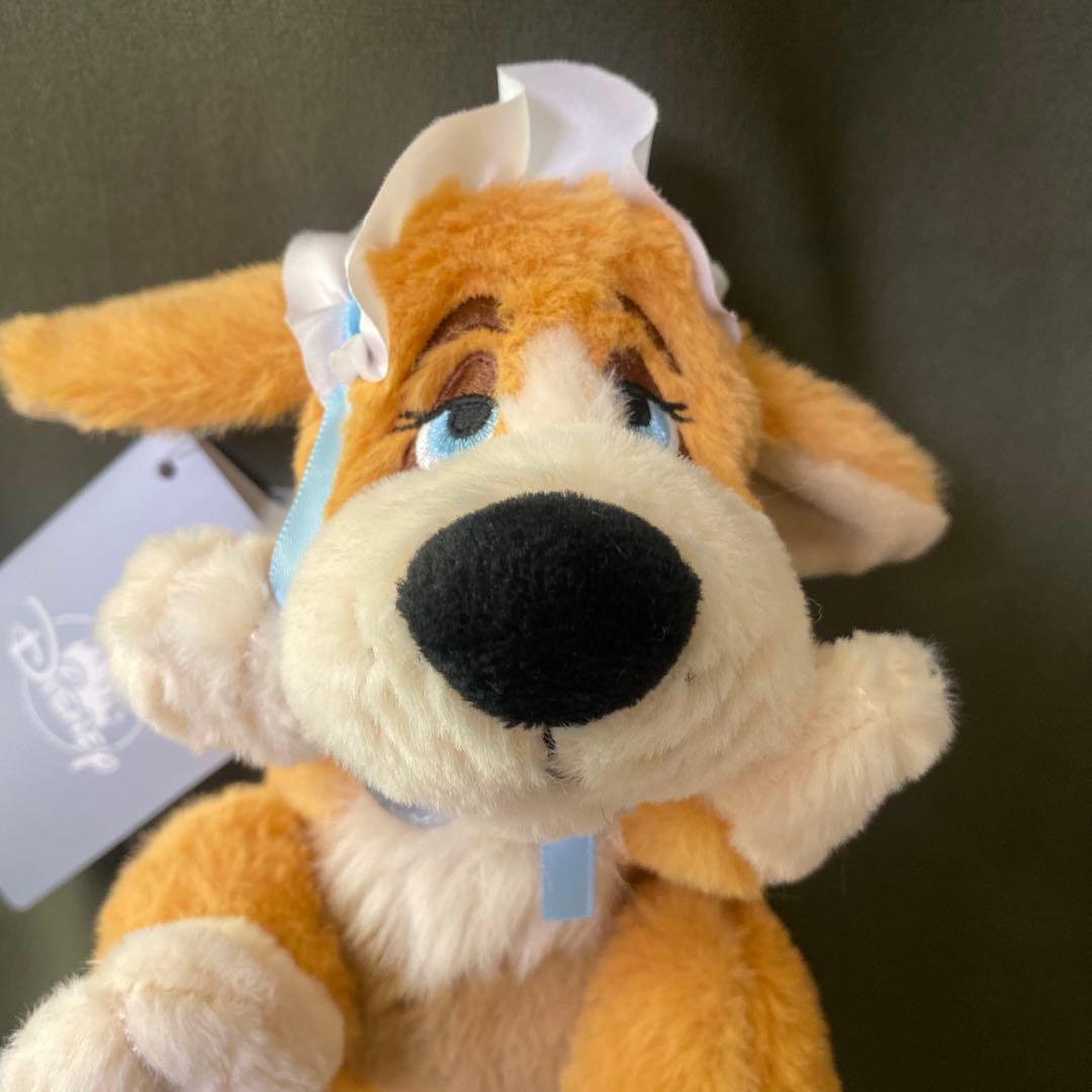 4.7新発売‼️ディズニーストア　ナナ　ぬいぐるみキーチェーン