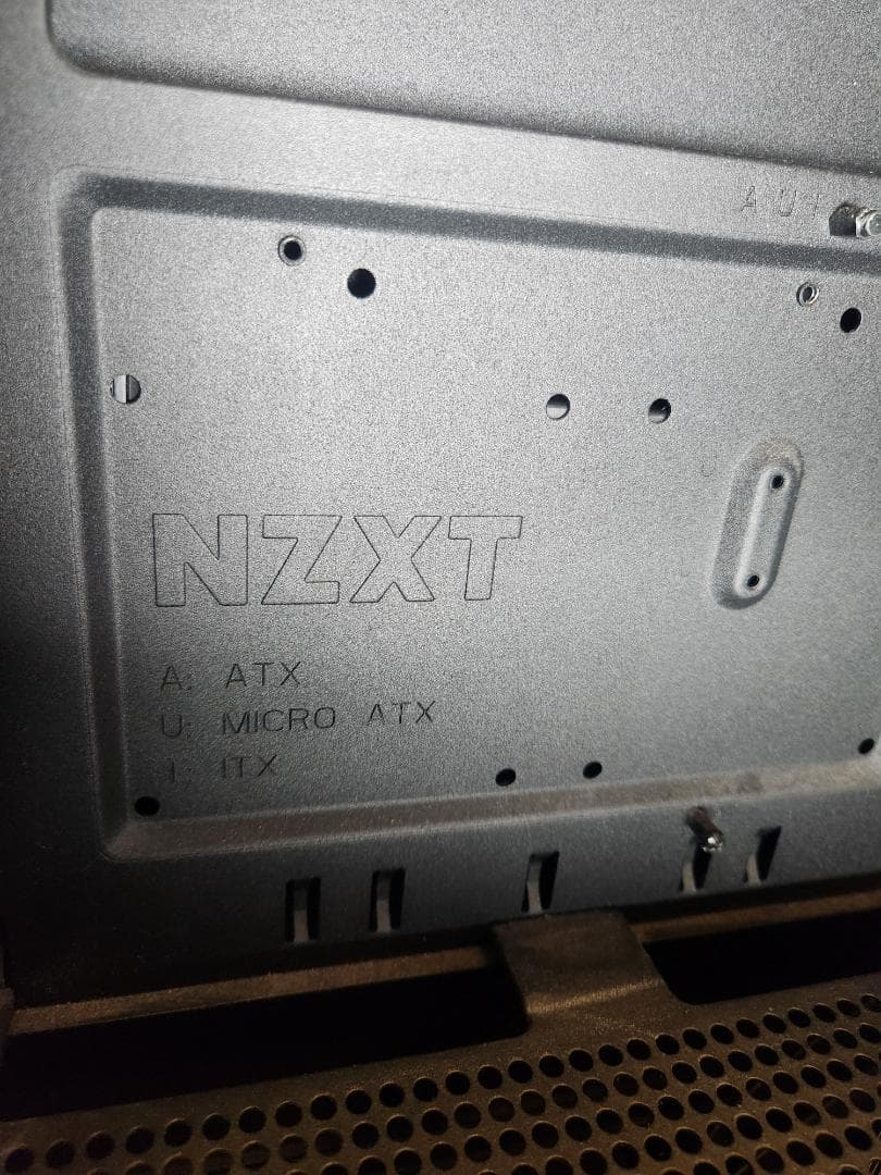 NZXT H710i ミッドタワーATXケース 120 140 RGBファン付