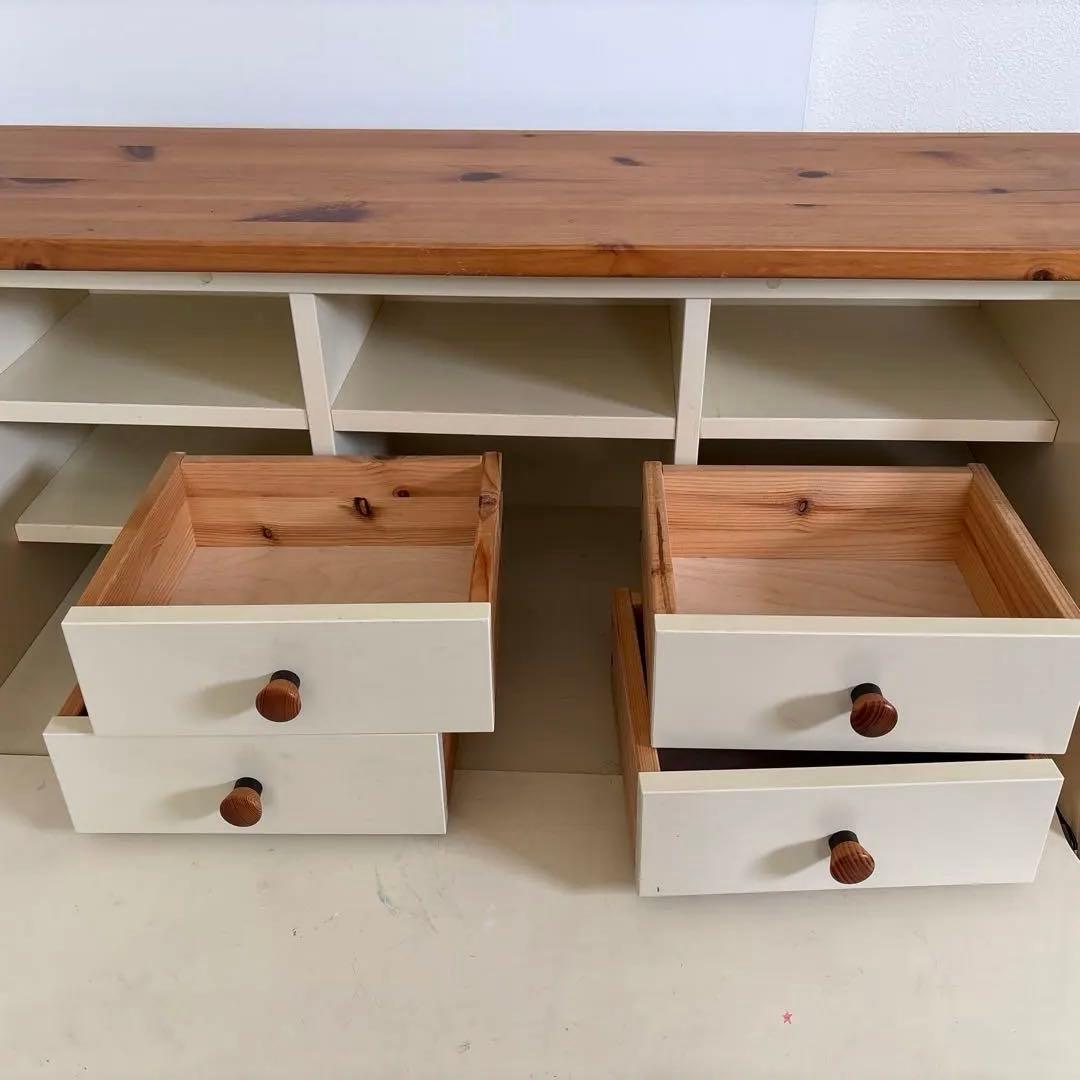 クリーム色の木製チェスト・デスク・学習机