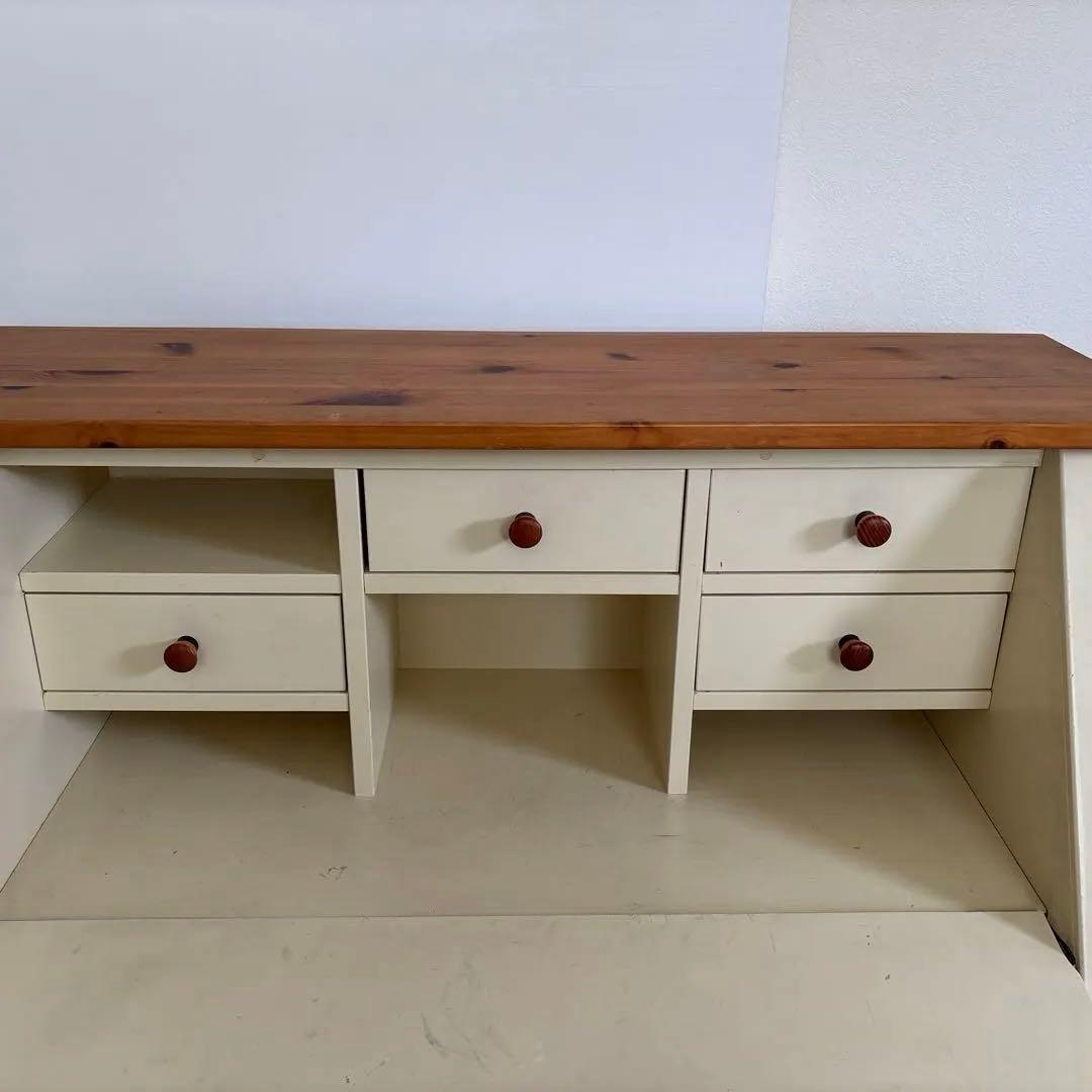 クリーム色の木製チェスト・デスク・学習机