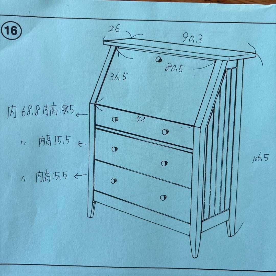 クリーム色の木製チェスト・デスク・学習机