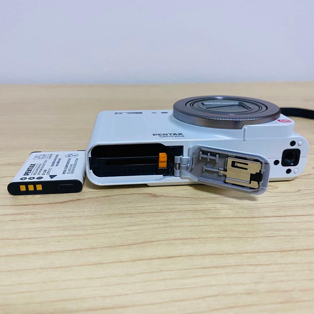 PENTAX Optio RZ18 ホワイト16メガピクセル　デジカメ　コンデジ