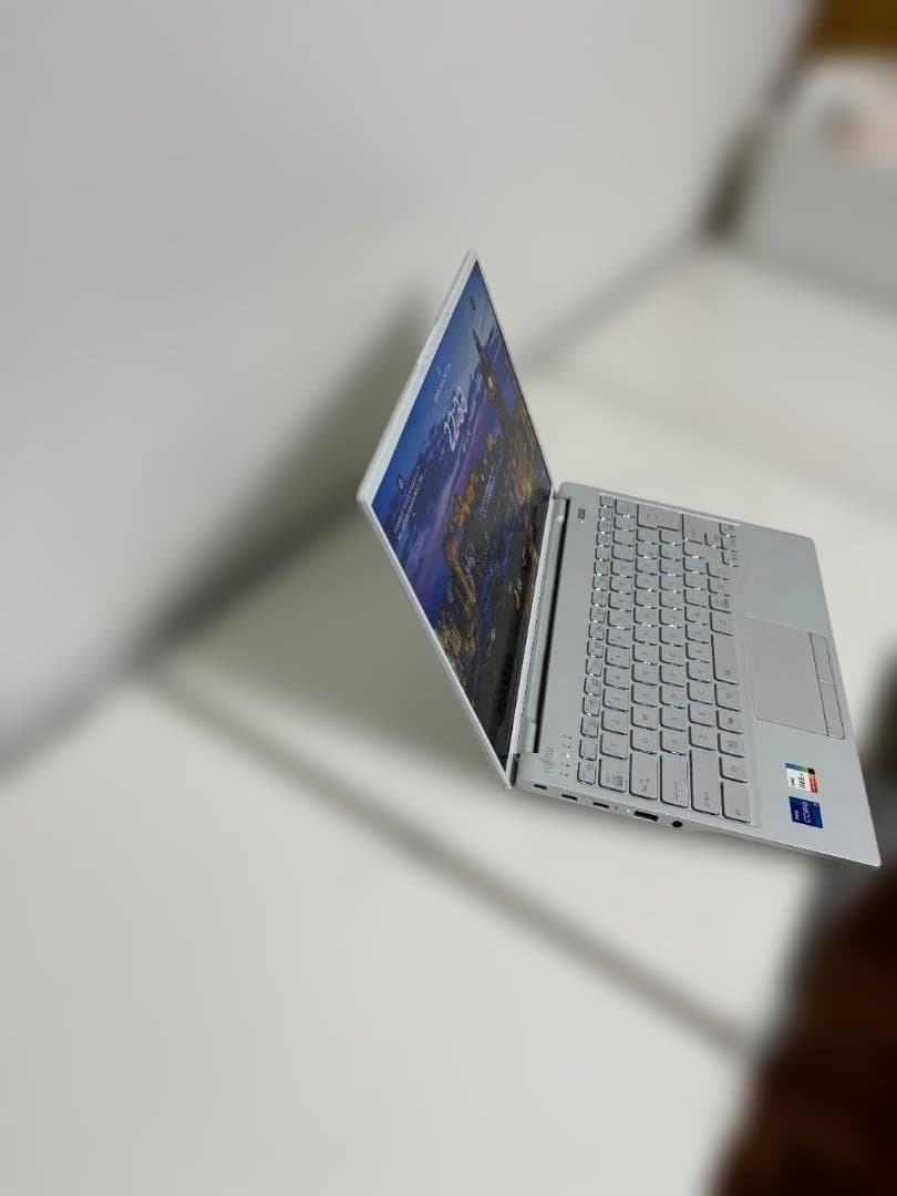 富士通 LIFEBOOK WU2/H1 32GB 2TB