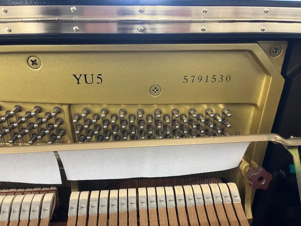 ★81324【アップライトピアノ】YAMAHA　YU5