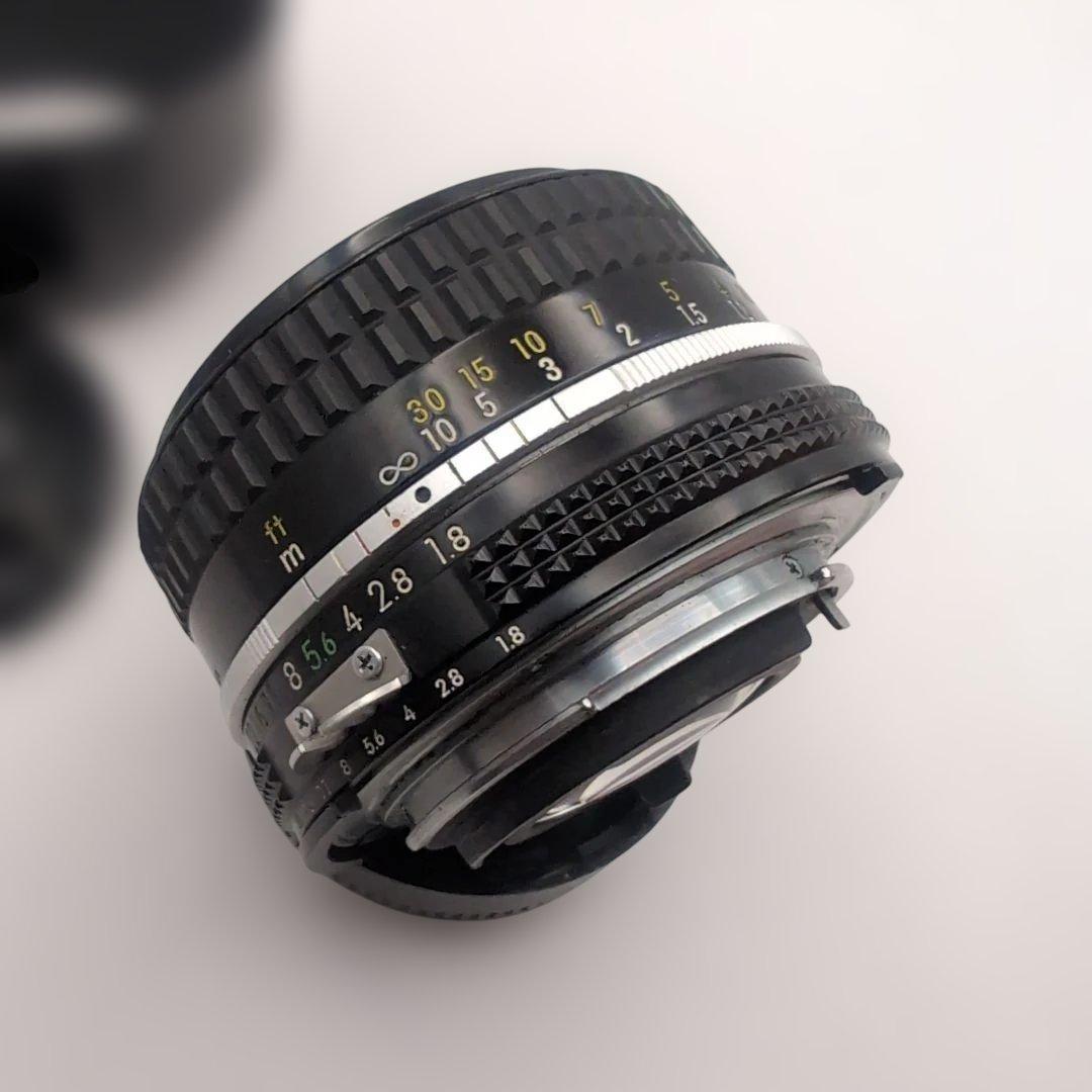 Nikon Ai Nikkor 50mm f1.8 レンズフード付き