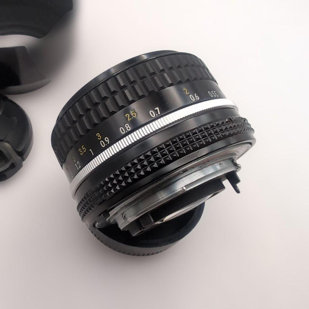 Nikon Ai Nikkor 50mm f1.8 レンズフード付き