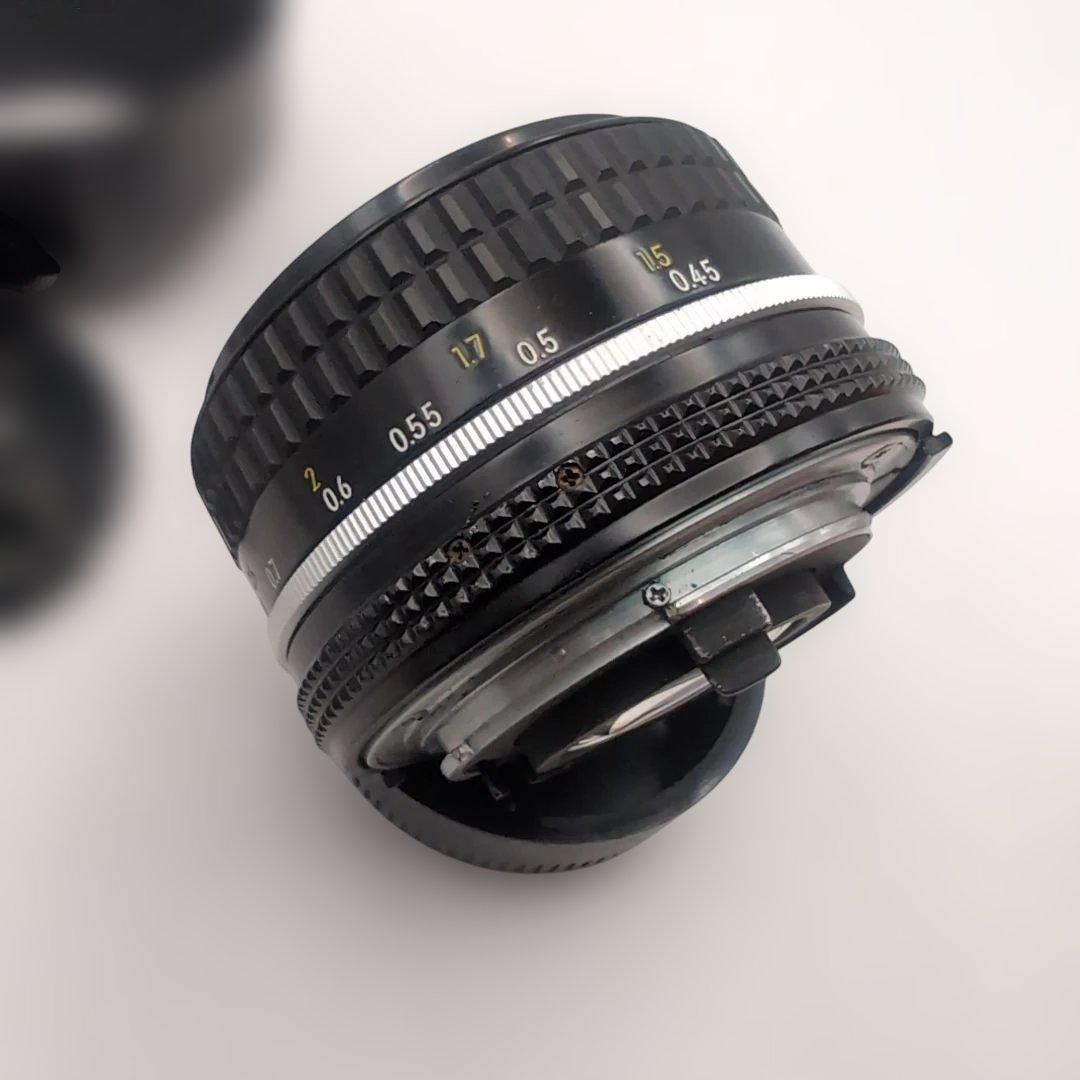 Nikon Ai Nikkor 50mm f1.8 レンズフード付き