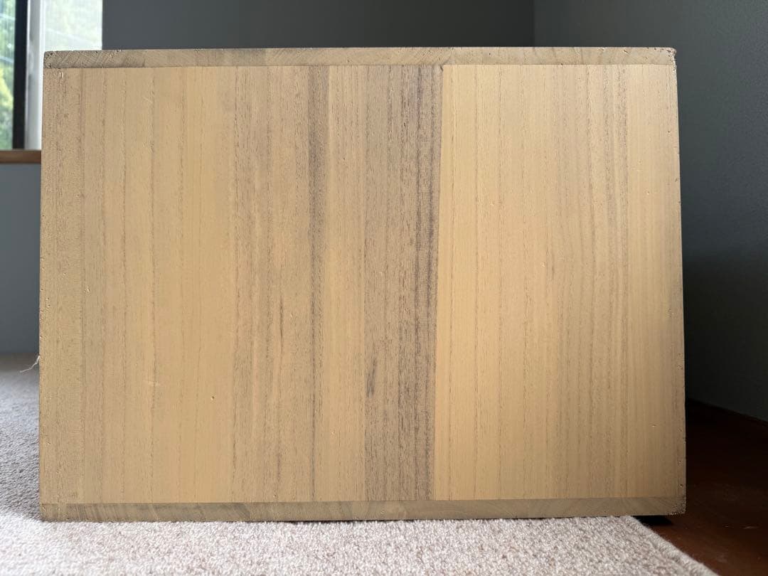 美品 桐箪笥 3段 金色の菊紋金具 和タンス 着物収納 ローチェスト