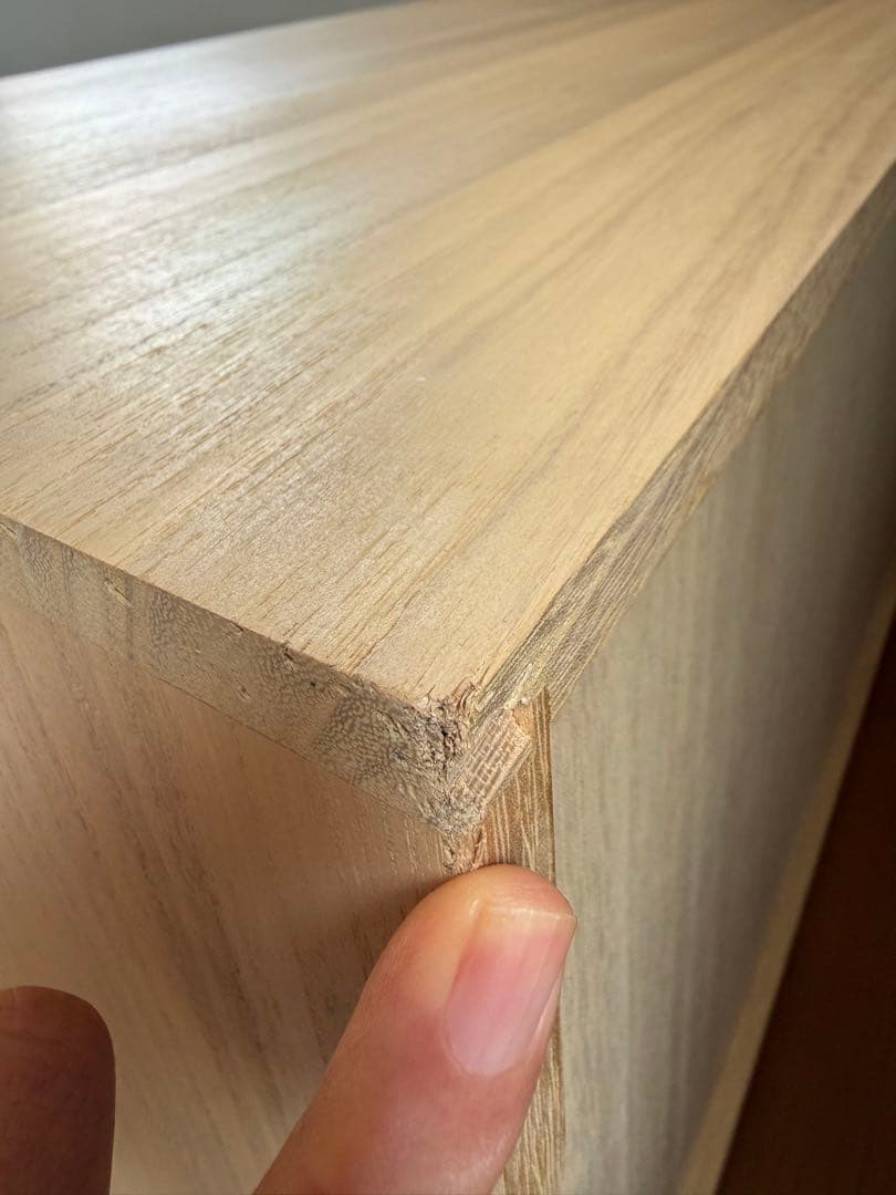 美品 桐箪笥 3段 金色の菊紋金具 和タンス 着物収納 ローチェスト