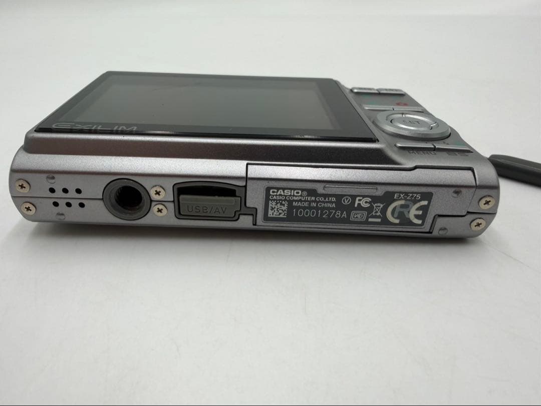 CASIO カシオ EXILIM EX-Z75 シルバー