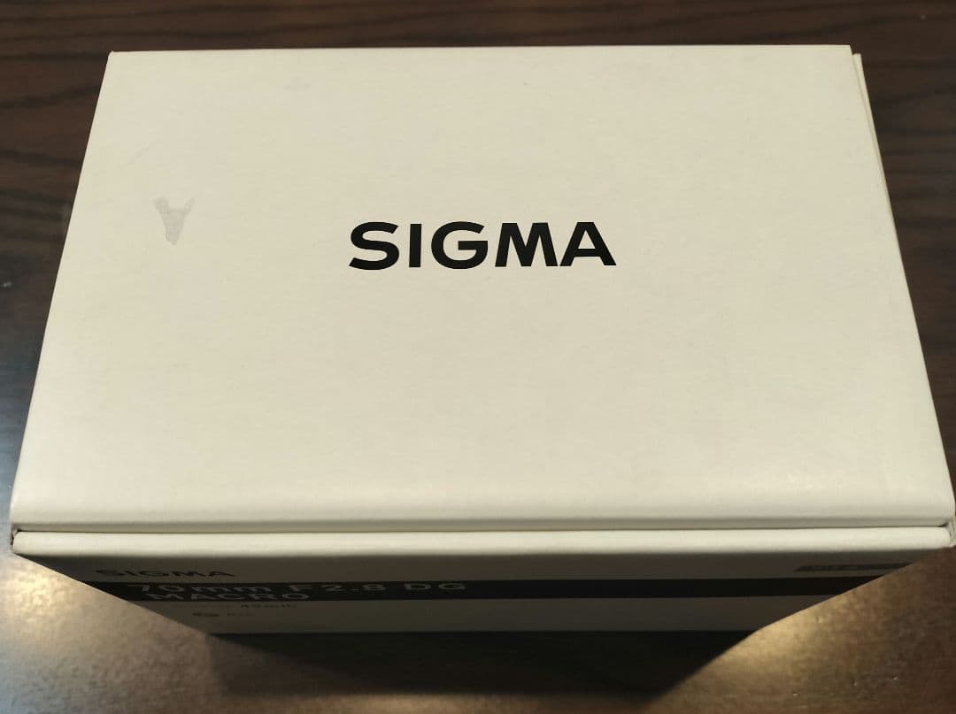 ジ*ン様 SIGMA 70mm F2.8 DG MACRO Sony E-mou