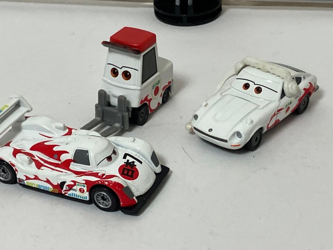 カーズ  トミカ　ジャパンチーム　シュウ　トドロキ　マッハ　マツオ　キック
