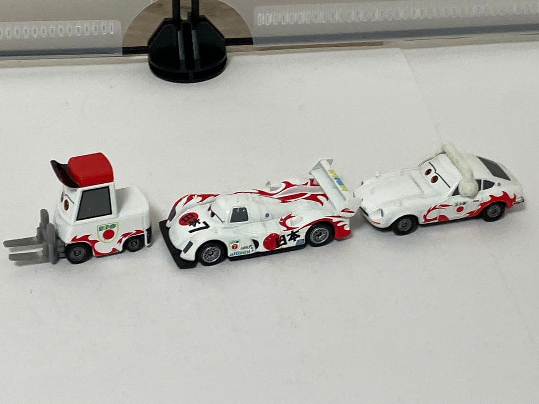 カーズ  トミカ　ジャパンチーム　シュウ　トドロキ　マッハ　マツオ　キック