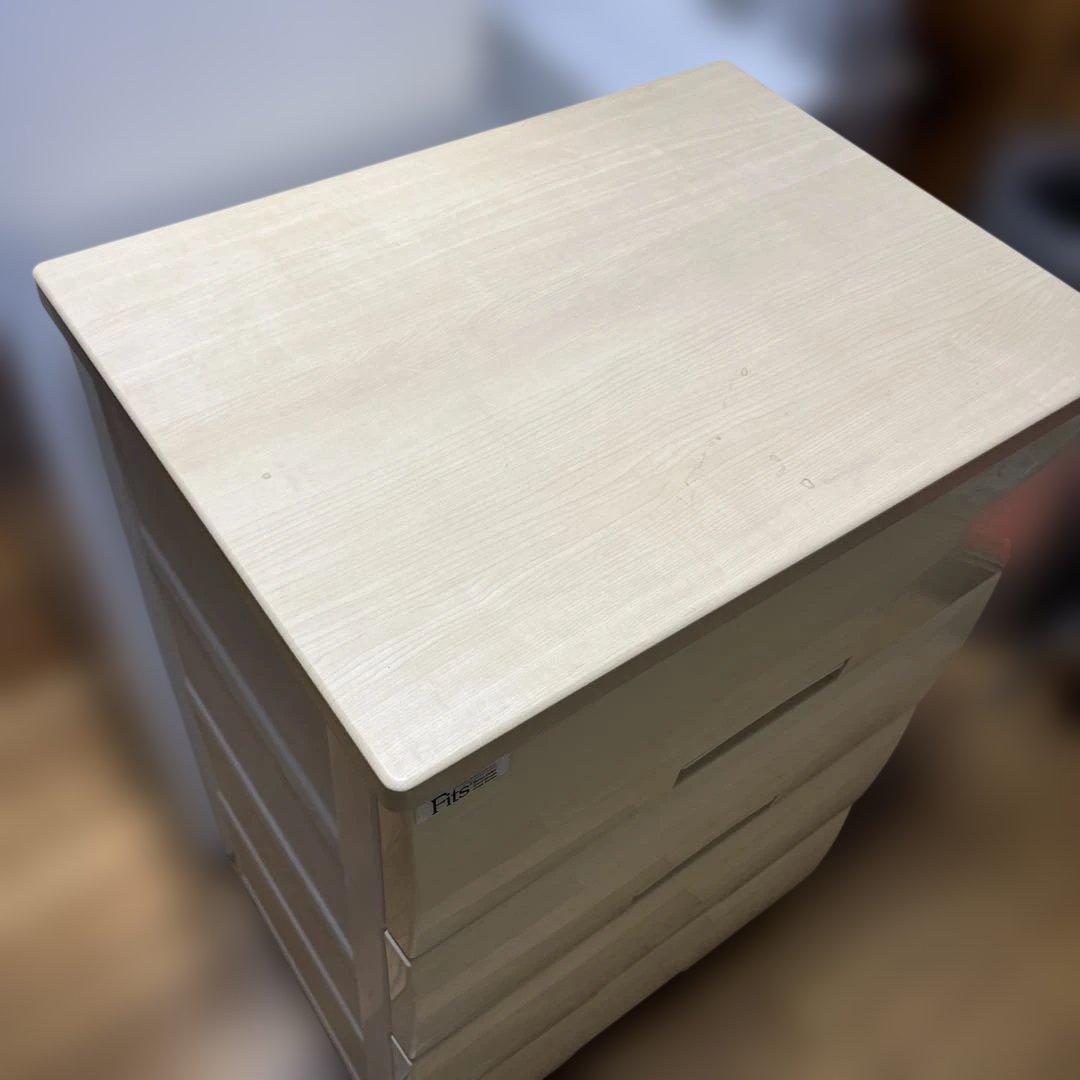 Fits 衣装ケース　4段　クリーム　ベージュ