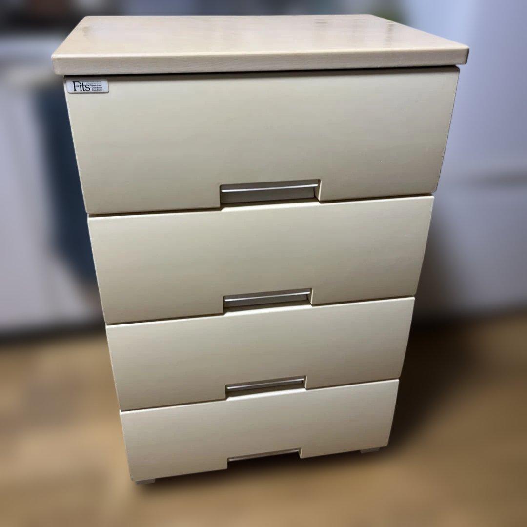 Fits 衣装ケース　4段　クリーム　ベージュ