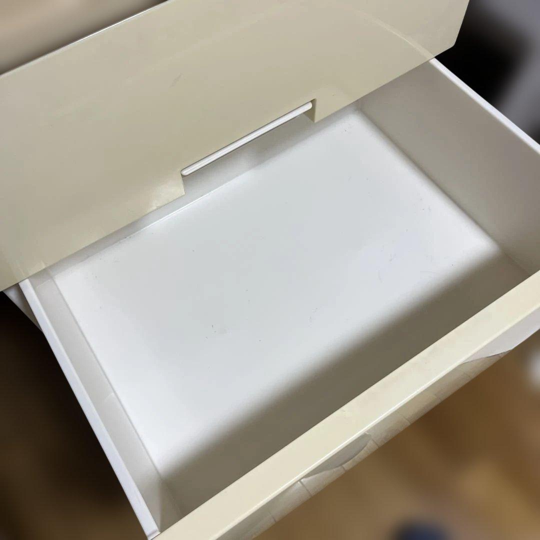 Fits 衣装ケース　4段　クリーム　ベージュ